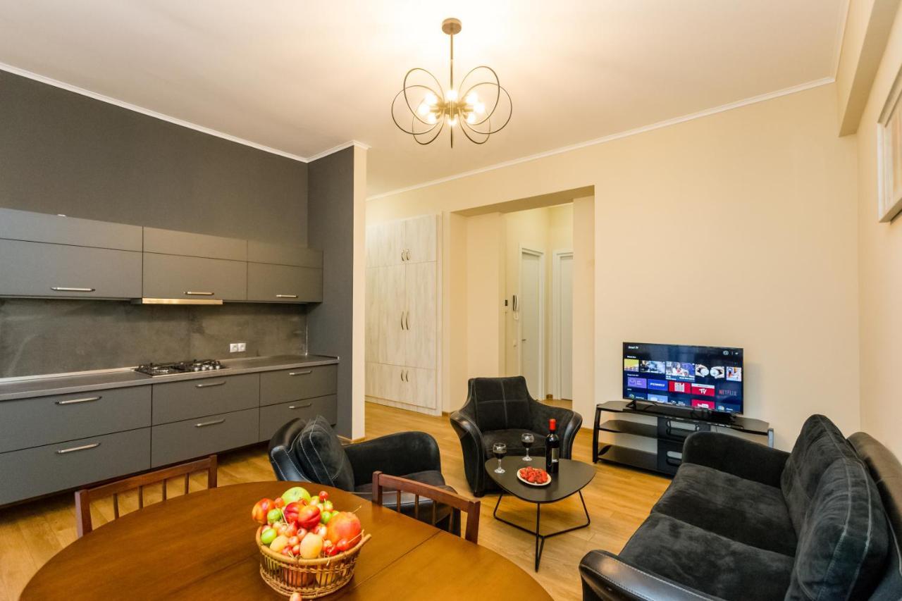 New!-Downtown Apartment Ll Tbilisi Exterior photo
